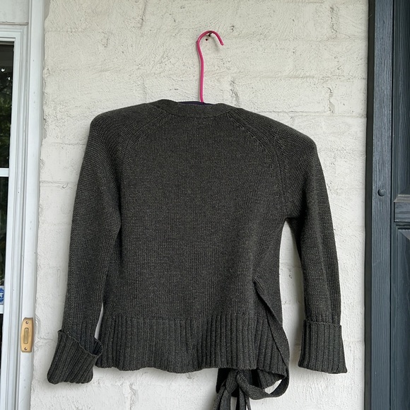 BCBGMaxazria dark olive silk/cashmere chunky cropped wrap sweater size small - Picture 5 of 11